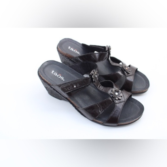 Taos wedge sandals - Picture 1 of 13